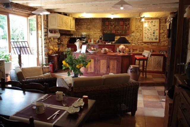 Bed and Breakfast Le Clos Mandalou Saint-Pompont Экстерьер фото
